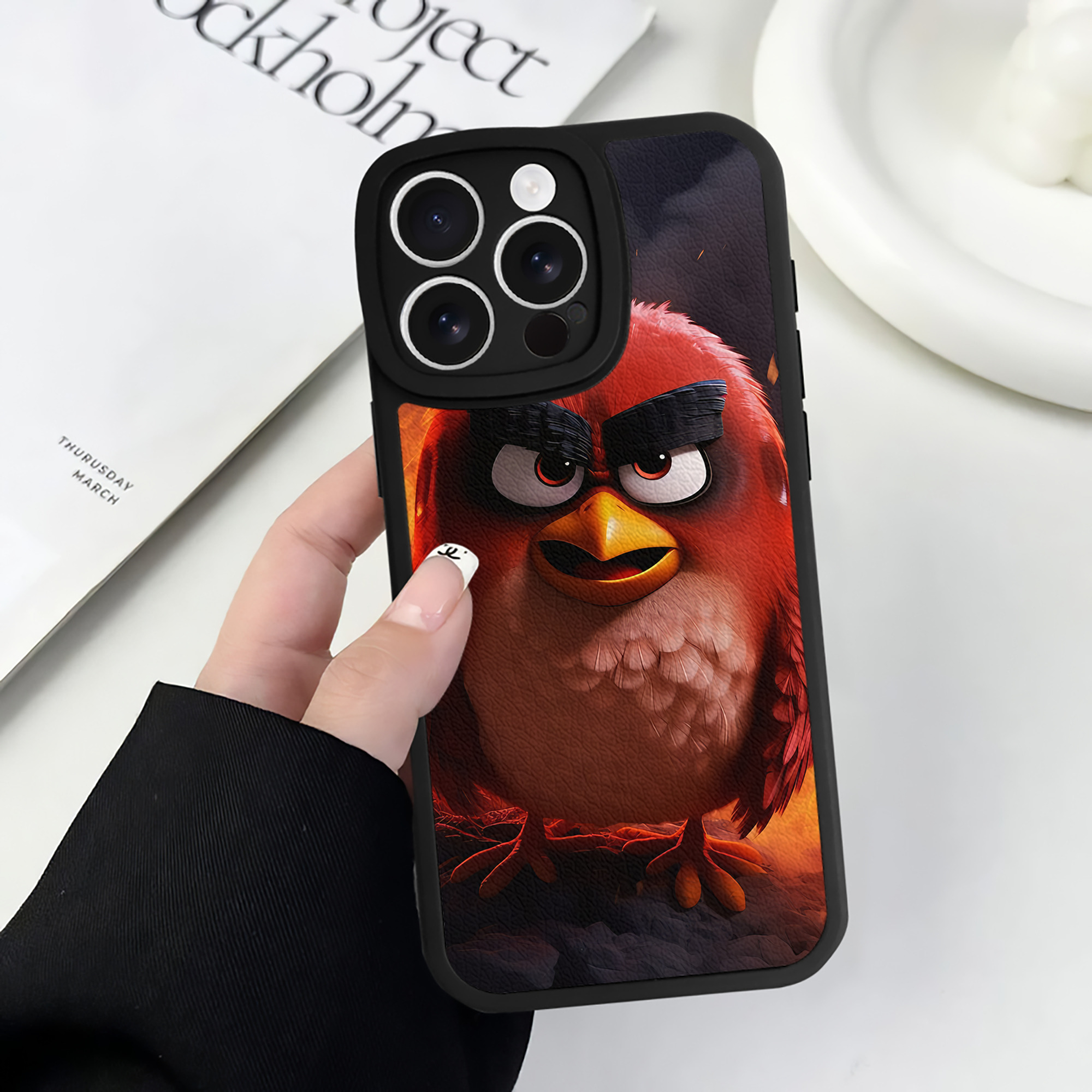 （画像用） Angry Birds アングリーバード 【iPhone 16シリーズ対応】シリコンスマホケース（レザー調） 材質：シリコン